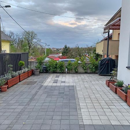 Apartment Maksimir Yard Загреб Екстериор снимка