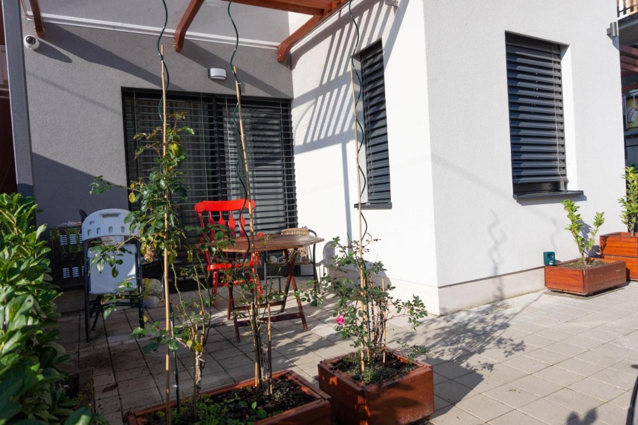 Apartment Maksimir Yard Загреб Екстериор снимка
